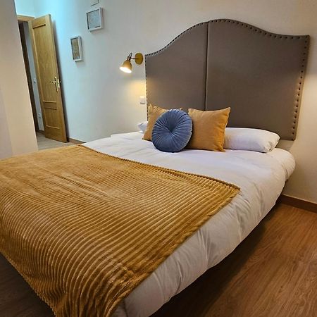 Apartamentos Palacio Azcarate Calle Calvario Ezcaray Exteriör bild