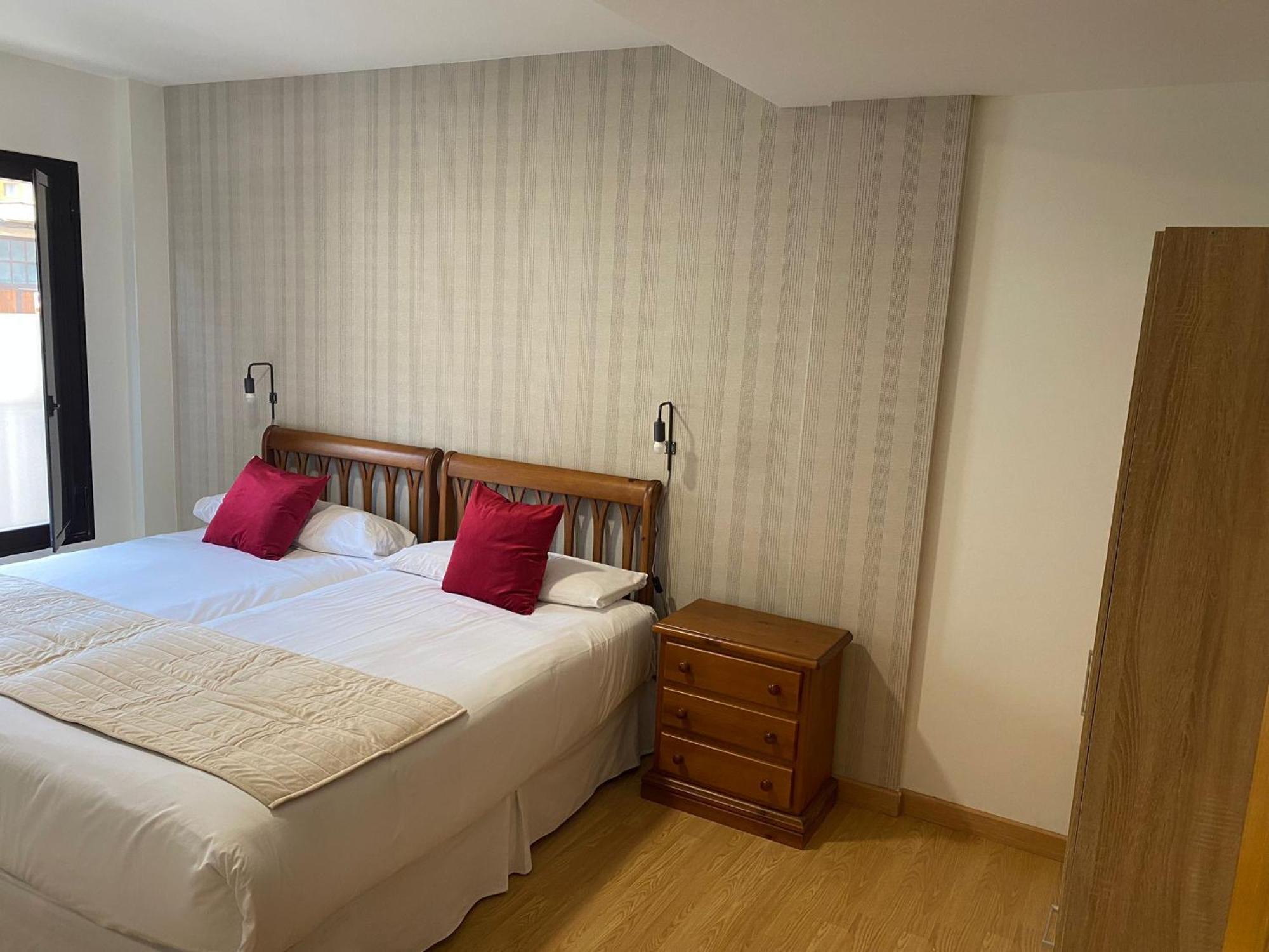 Apartamentos Palacio Azcarate Calle Calvario Ezcaray Exteriör bild