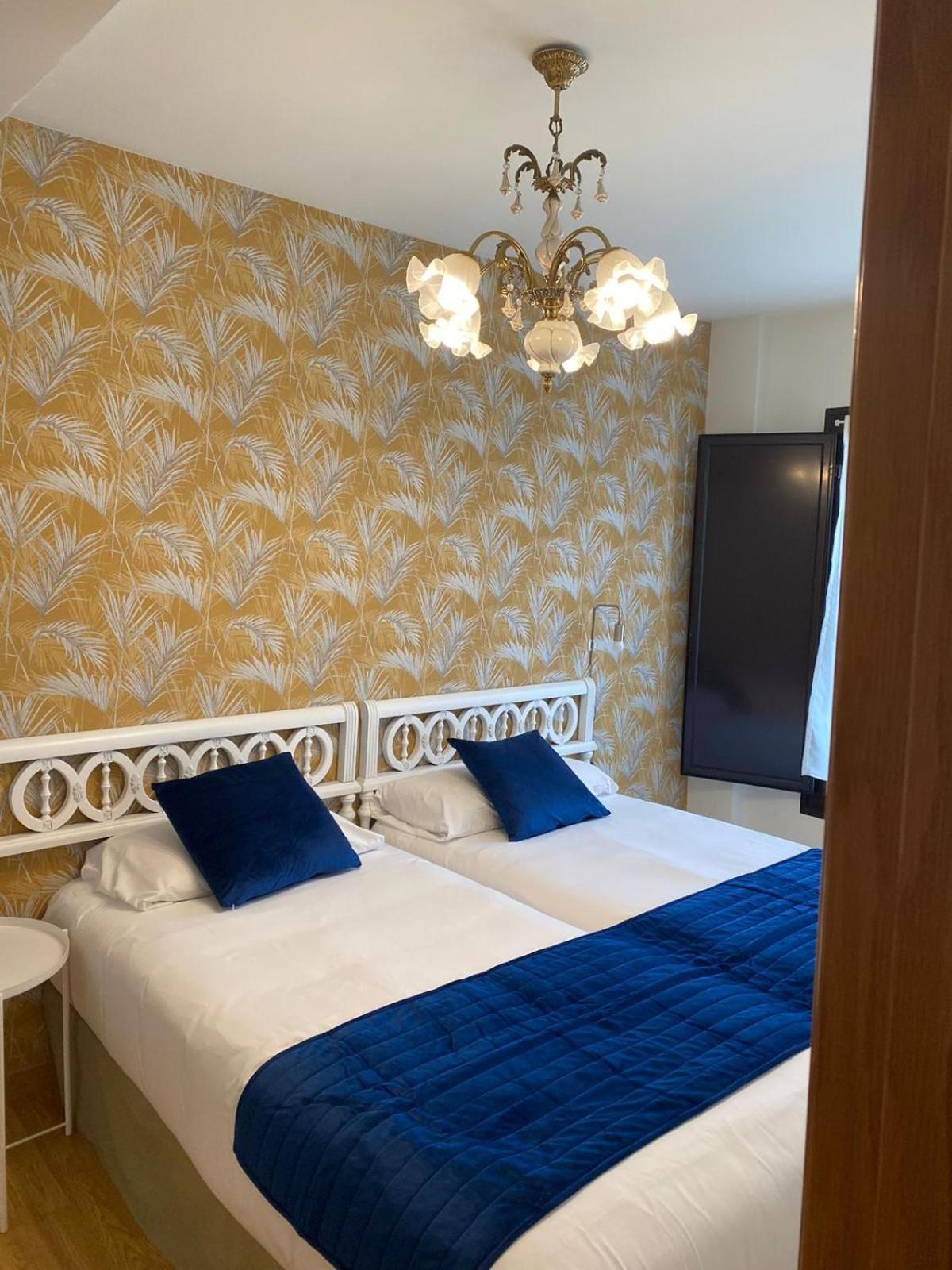 Apartamentos Palacio Azcarate Calle Calvario Ezcaray Exteriör bild